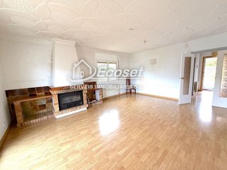 Chalet en venta en Vallirana