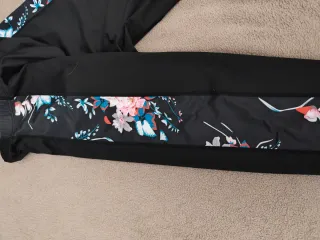 Mallas deportivas con estampado floral