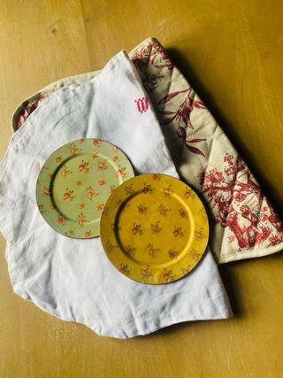 Lote vintage dos individuales y dos platos pequeño