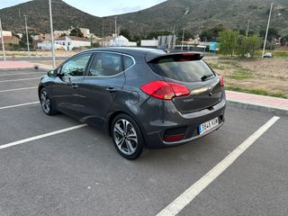 KIA Ceed DIESEL AUTOMATICO SOLO 75000 KM