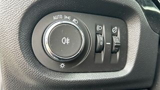 Opel Corsa 1.2 XEL 55KW EDITION 75 5P