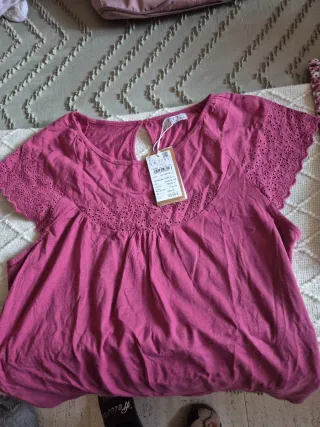 Camiseta Algodón Rosa Bordada