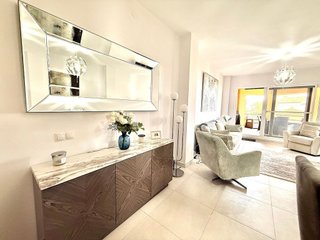 Piso en venta en Zona el Higuerón en Benalmádena