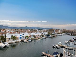 Dúplex en venta en Empuriabrava en Castelló d´Empúries