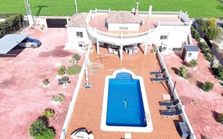 Chalet en venta en Catral