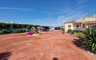 Chalet en venta en Catral