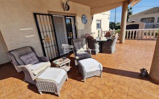 Chalet en venta en Catral