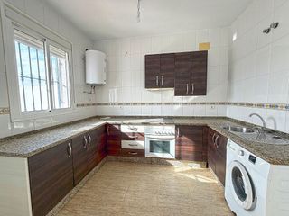 Casa adosada en venta en Pilas