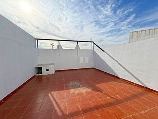 Casa adosada en venta en Pilas