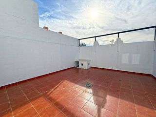 Casa adosada en venta en Pilas