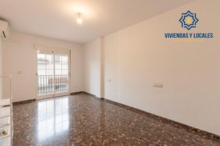 Casa adosada en venta en Maracena