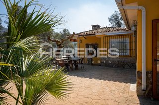 Chalet en venta en Torrelles de Llobregat