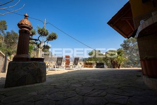 Chalet en venta en Torrelles de Llobregat