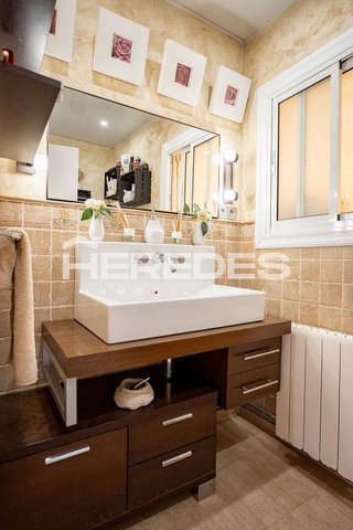 Chalet en venta en Torrelles de Llobregat
