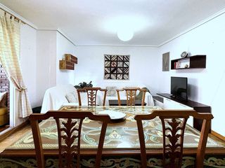 Piso en venta en Mercado en Alicante