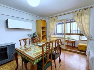 Piso en venta en Mercado en Alicante