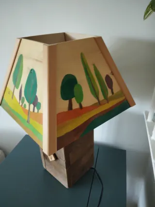 Lámpara de mesa pintada a mano