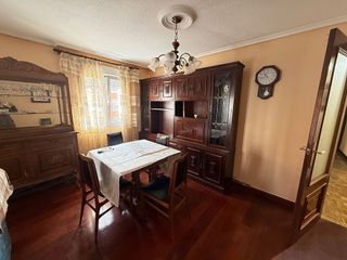 Piso en venta en Plaza España - Villa Pilar - Reyes Católicos - Vadillos en Burgos