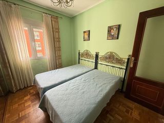 Piso en venta en Plaza España - Villa Pilar - Reyes Católicos - Vadillos en Burgos