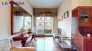 Piso en venta en San Pedro de Deusto-La Ribera en Bilbao
