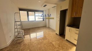 Oficina en venta en Delicias en Valladolid