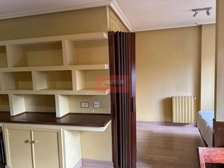 Piso en venta en Universidad en Ourense