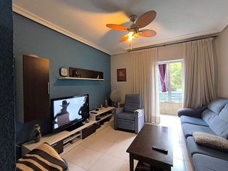 Piso en venta en San Luis en Almería