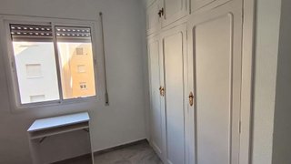 Piso en venta en La Carihuela en Torremolinos