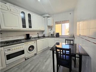 Piso en venta en La Carihuela en Torremolinos