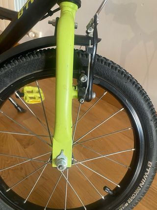 Bicicleta 16 BTWIN Negra y Amarilla