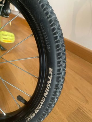 Bicicleta 16 BTWIN Negra y Amarilla