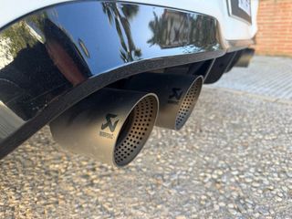 Volkswagen Golf 8 R AKRAPOVIC