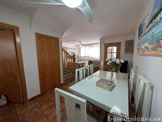 Chalet en venta en Linares