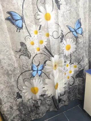 Tenda da bagno con barra estensibile senza fori