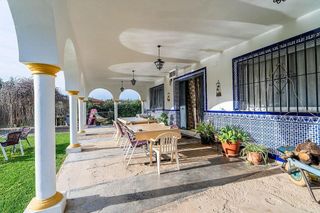 Chalet en venta en Sanlúcar la Mayor