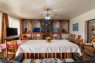 Chalet en venta en Sanlúcar la Mayor