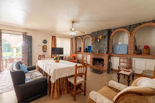 Chalet en venta en Sanlúcar la Mayor