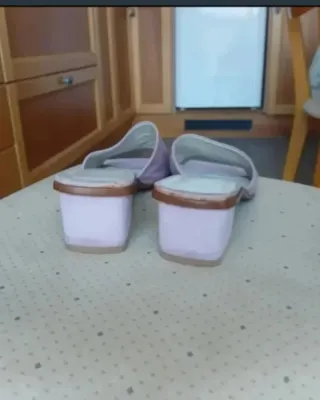 Sandalias de piel y ante color rosa chicle