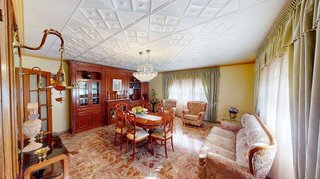 Chalet en venta en La Roureda en Viladecans