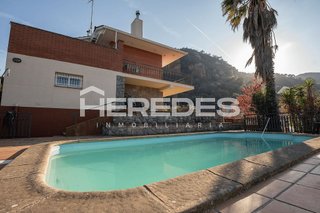 Chalet en venta en Torrelles de Llobregat