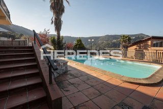 Chalet en venta en Torrelles de Llobregat