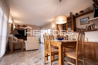 Chalet en venta en Torrelles de Llobregat