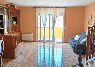 Casa adosada en venta en Santa Maria-Eixample-Sud Sumella en Cubelles