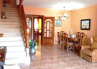 Casa adosada en venta en Santa Maria-Eixample-Sud Sumella en Cubelles