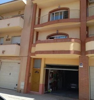 Casa adosada en venta en Santa Maria-Eixample-Sud Sumella en Cubelles