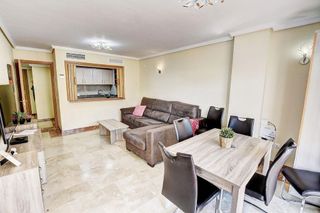 Piso en venta en Torrequebrada en Benalmádena