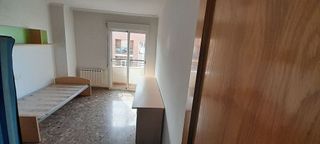 Piso en venta en Santa Cruz - Industria - Polígono Campollano en Albacete