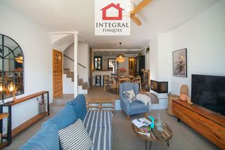 Casa adosada en venta en Centre-El Pedró en Palamós