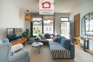 Casa adosada en venta en Centre-El Pedró en Palamós