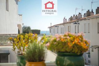 Casa adosada en venta en Centre-El Pedró en Palamós